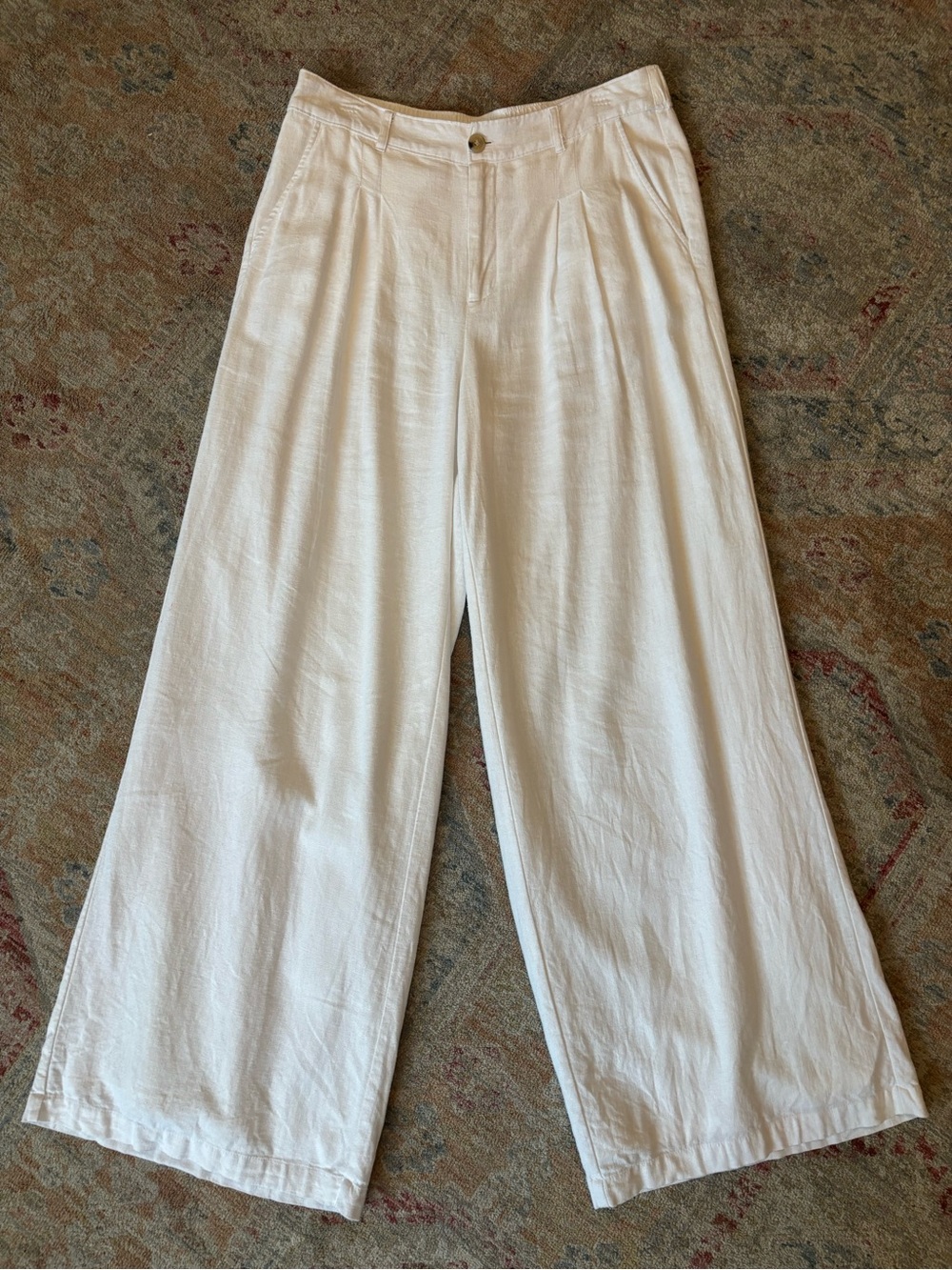 Liz Claiborne Soft White Linen Blend Fully Lined Pants
